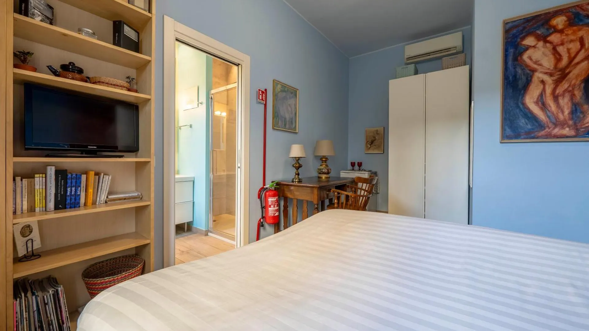 Guest house Private Room Duomo Autentica Home Sharing Milan Italy